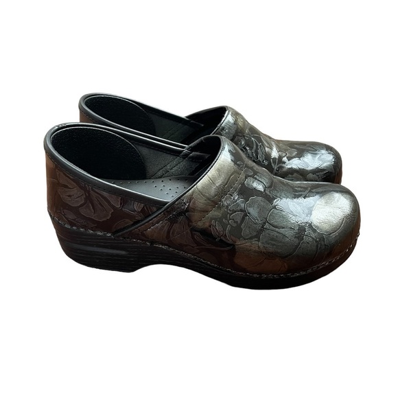 Dansko Shoes - Dansko Clogs Pewter Floral Patent Womens 40 US 9.5-10 Black